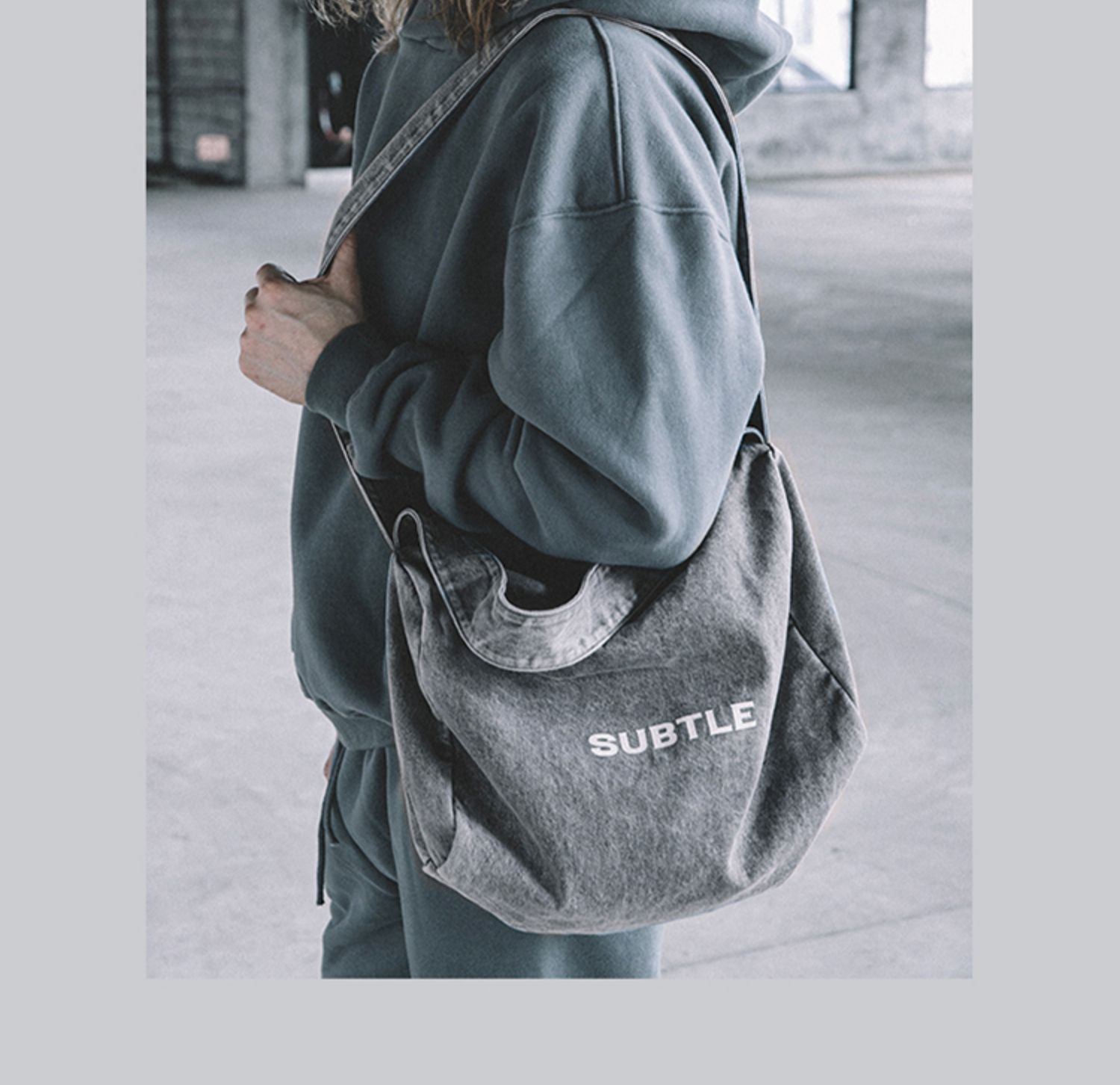 商品[国内直发] Subtle|RAWMAD(E)牛仔包女大容量复古水洗休闲旅行包单肩斜挎包男,价格¥386,第35张图片详细描述