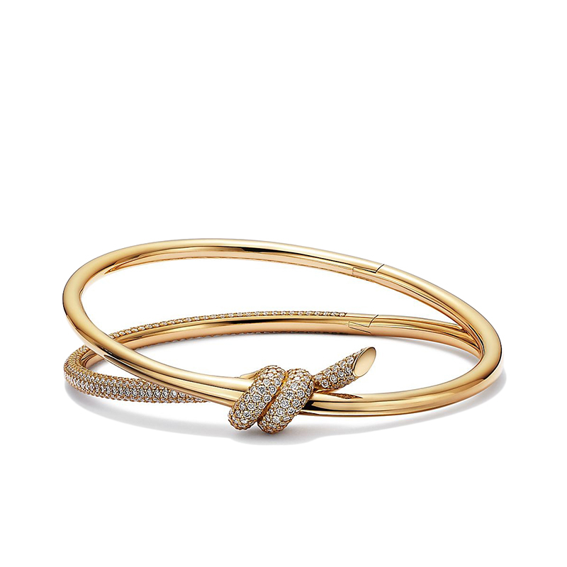 商品Tiffany & Co.|  Tiffany & Co./蒂芙尼 22春夏新款 Knot系列 18K金 黄金色 镶钻绳结双行铰链手镯GRP11999,价格¥216519,第2张图片详细描述