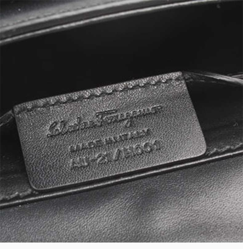 商品Salvatore Ferragamo|Salvatore Ferragamo 菲拉格慕 女士黑色徽标单肩包 21-H001-691241,价格¥4858,第9张图片详细描述