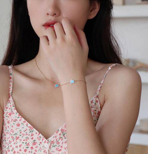 商品apm Monaco|女士蓝色爱心手链AB4380XTUY（香港仓发货）,价格¥443,第5张图片详细描述