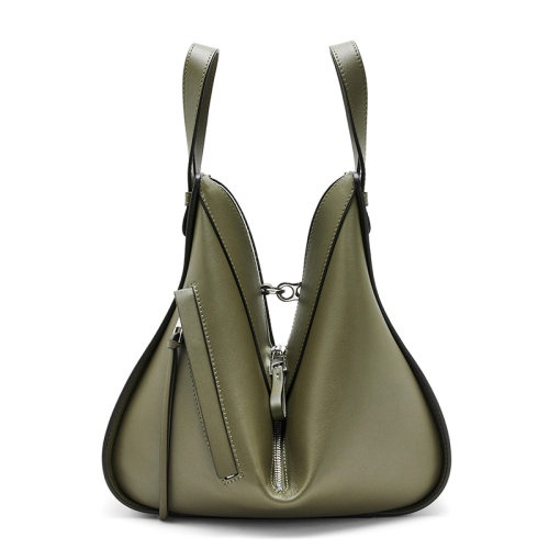 商品Loewe|【包税】LOEWE/罗意威      Hammock系列 女士小号浅鳄梨绿经典小牛皮徽标印花可拆卸可调肩带单肩斜挎手提包   387.30.S35-3949,价格¥18766,第3张图片详细描述