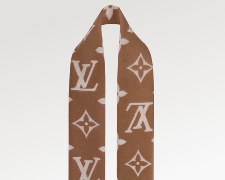 商品Louis Vuitton|Louis Vuitton 路易威登深褐色山羊绒围巾M76067,价格¥8797,第2张图片详细描述