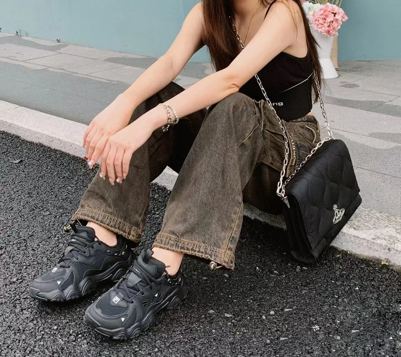 商品Fila|【SAvenue】FILA 斐乐猫爪跑鞋韩版 男女同款 黑灰(提示：保税仓货品一人不可超过5单)1JM01248001 LY,价格¥226,第4张图片详细描述