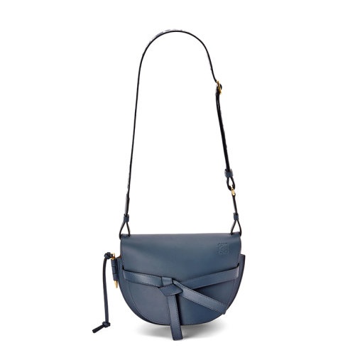 商品Loewe|【包税】LOEWE/罗意威 Gate Dual系列 女士小号玛瑙蓝色牛皮革提花织物肩带翻盖开合单肩斜挎包腰包A650T20X40-1809,价格¥17171,第2张图片详细描述
