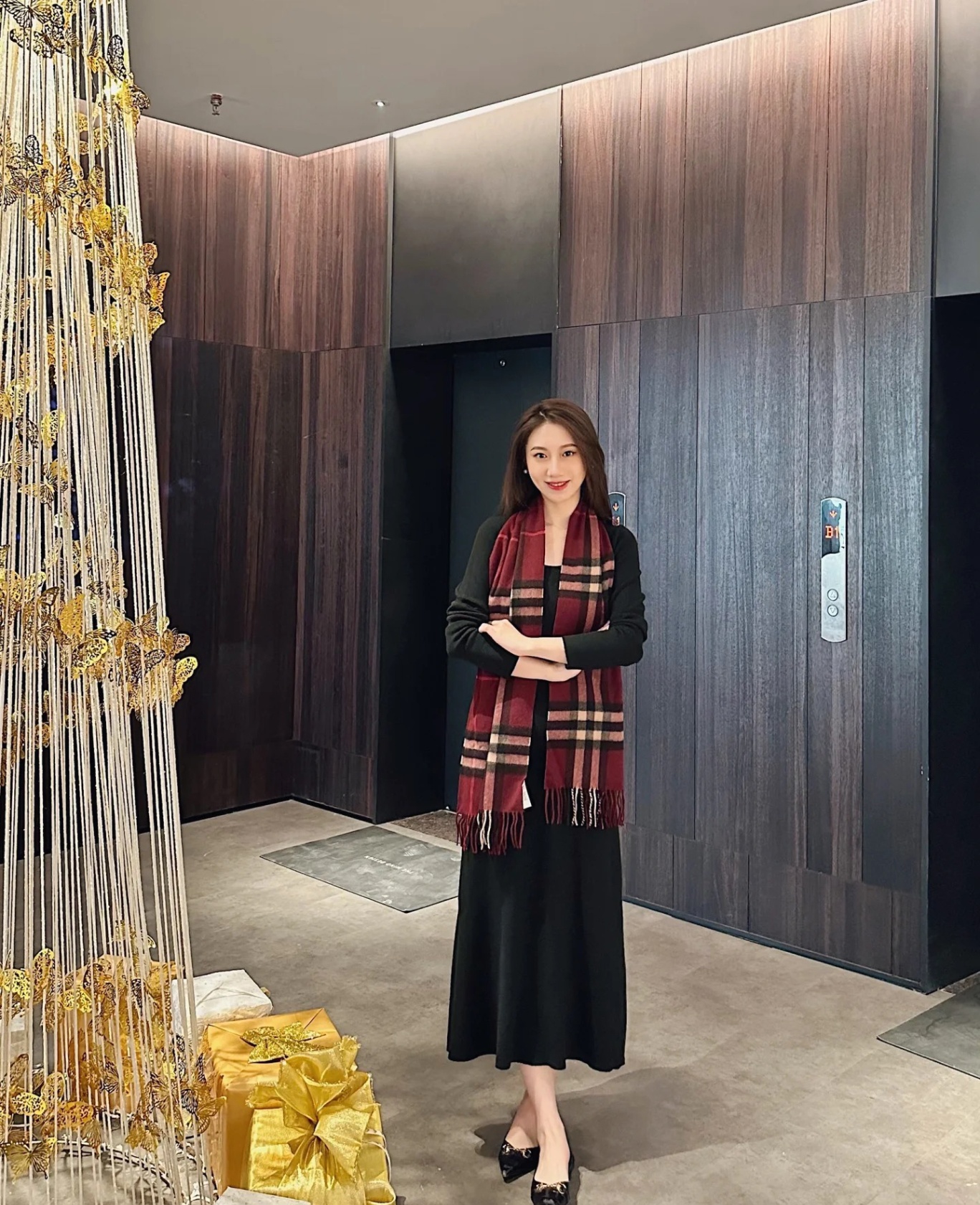 商品Burberry|BURBERRY/博柏利 男女通用酒红色格纹羊绒流苏围巾80216951,价格¥1854,第12张图片详细描述