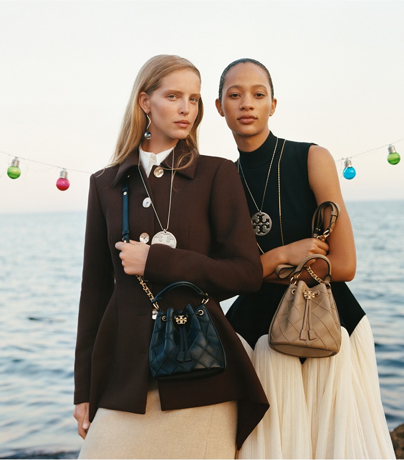 商品Tory Burch|TB汤丽柏琦FLEMING 小号软皮水桶包手提单肩斜挎包（香港仓发货）,价格¥3101,第12张图片详细描述