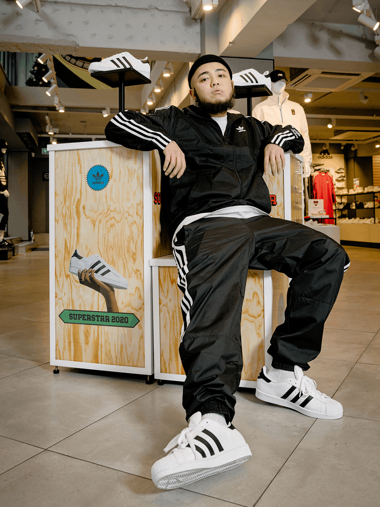 商品Adidas|【Brilliant|包邮包税】阿迪达斯 SUPERSTAR  运动鞋 SNEAKERS  C77124 FTWR WHITE / CORE BLACK / FTWR WHITE,价格¥622,第2张图片详细描述
