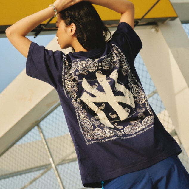 商品MLB|【韩国直邮|包邮包税】MLB 美联邦藏蓝色腰果花T恤衫 3ATS52023-50NYD,价格¥316,第10张图片详细描述