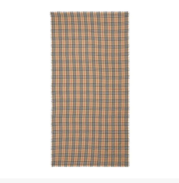 商品Burberry|Burberry  男士复古格纹轻质羊绒围巾 8021745,价格¥2964,第4张图片详细描述
