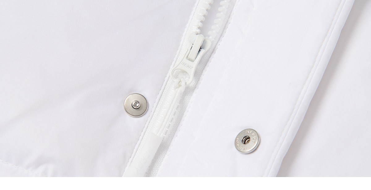 商品NERDY|【享贝家】NERDY 2022秋冬新款经典logo短款防风帽子羽绒服 男女同款 黑色\蓝色\白色奶\油色（预售款，10天发货） PNEW22DJ03,价格¥892,第8张图片详细描述