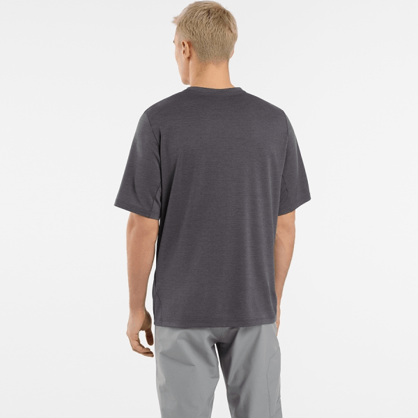 商品【夏休延期至7月底发货】 Arc'teryx|【Brilliant|包邮包税】始祖鸟 CORMAC LOGO SS M[SS23] 新款上市 Komak Logo SS 男士 ATNSMX6348,价格¥730,第9张图片详细描述