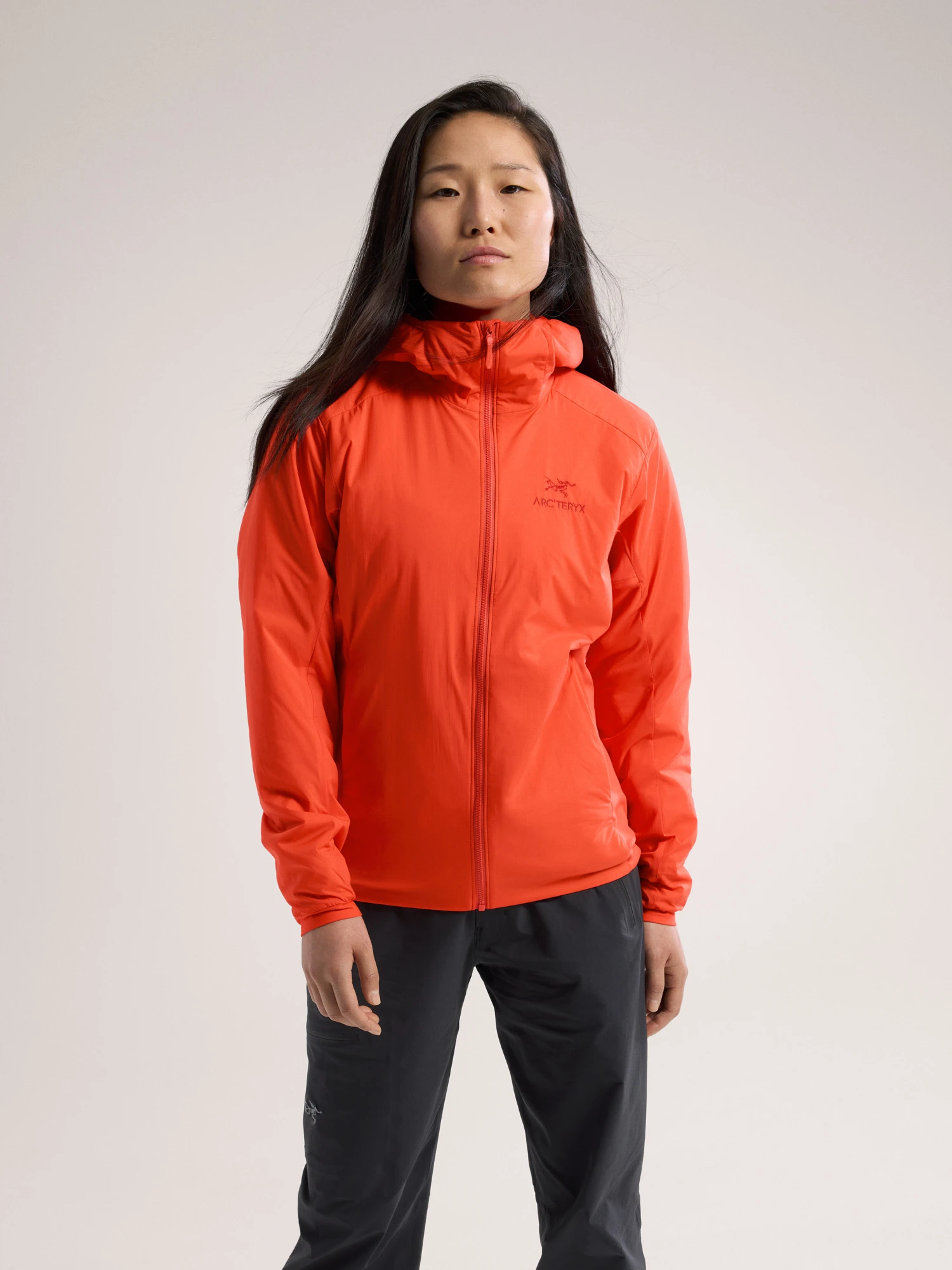 商品【预售商品15天发货】 Arc'teryx|Atom Hoody女性轻便连帽外套适合户外运动 AJOFWX6780,价格¥2342,第9张图片详细描述