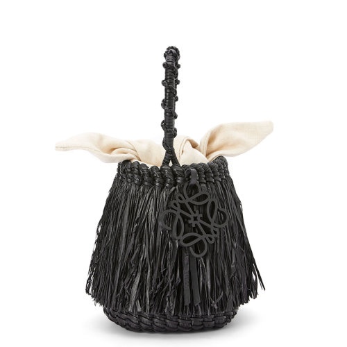 商品Loewe|【包税】LOEWE/罗意威 22新款Frayed Bucket系列 女士小号黑色编织物配皮饰黑色徽标吊饰白色帆布内袋单肩手提水桶包A329C19X04-1100,价格¥7910,第4张图片详细描述