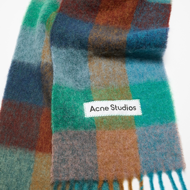 商品Acne Studios|23新款 女士马海毛混纺格纹围巾（四色可选）,价格¥2314,第5张图片详细描述