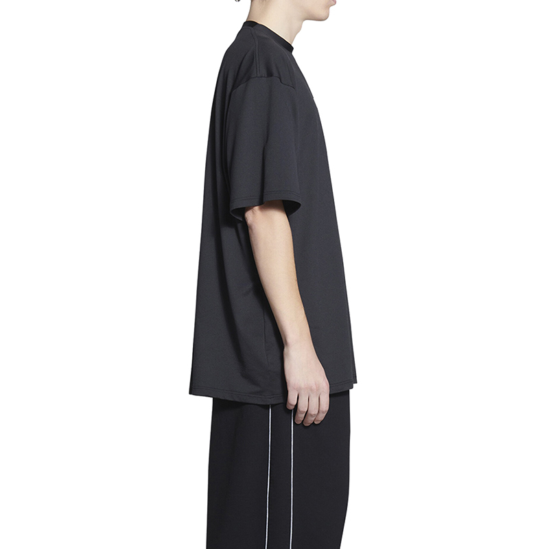 商品Balenciaga|Balenciaga/巴黎世家 22年春夏新款 男士黑色涤纶混纺技术网布游泳T恤6570274B8B51000,价格¥3823,第5张图片详细描述