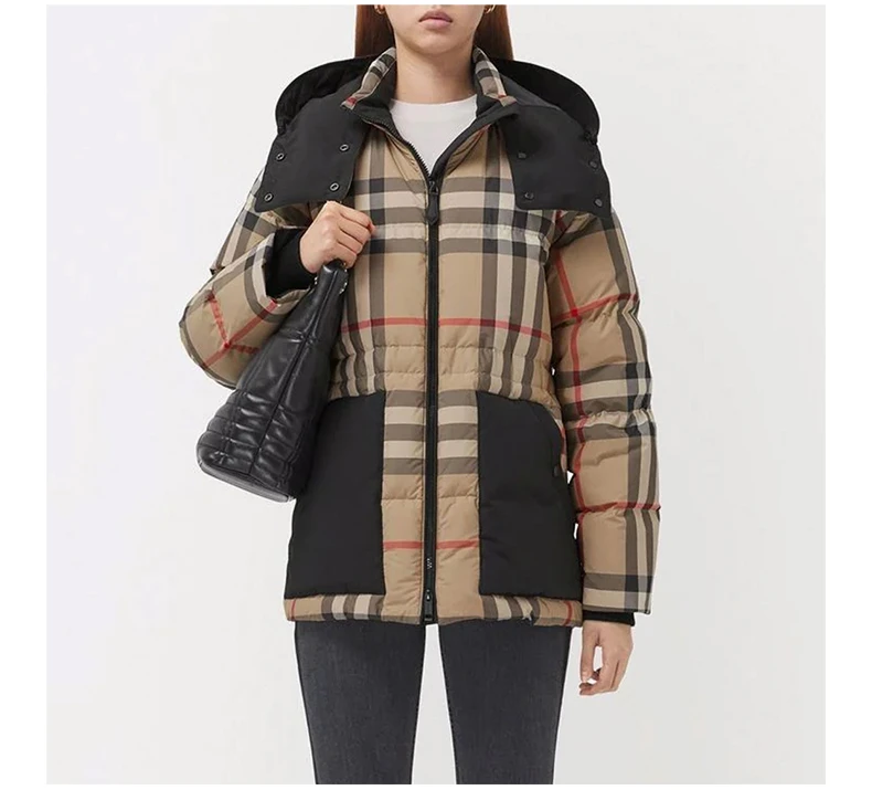 商品[国内直发] Burberry|BURBERRY 女士格纹羽绒服 8045956,价格¥10439,第7张图片详细描述