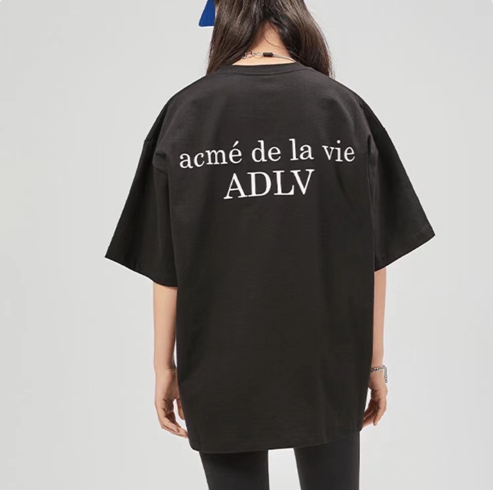商品Acme de la vie|【享贝家】acme de la vie 宇航员男孩印花短袖T恤 男女同款 黑色 ADLV21SS-SSBKBF-AST,价格¥217,第10张图片详细描述