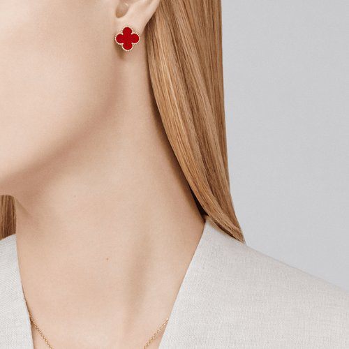 商品Van Cleef & Arpels| Van Cleef & Arpels/梵克雅宝 经典款Alhambra复古红玉髓四叶草耳环 VCARD40400,价格¥36790,第2张图片详细描述