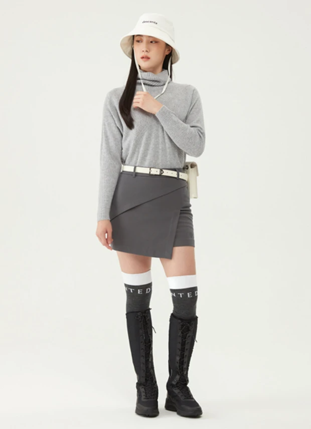 商品【预售商品15天发货】 DESCENTE|GOLF女性半身H型绒面包裙展现时尚魅力 DO42WFSKO2-KHAG,价格¥1025,第13张图片详细描述