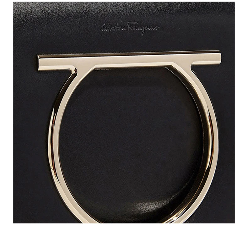 商品[国内直发] Salvatore Ferragamo|Salvatore Ferragamo 菲拉格慕 女士黑色牛皮单肩斜挎包 21-G998-691246,价格¥6150,第8张图片详细描述