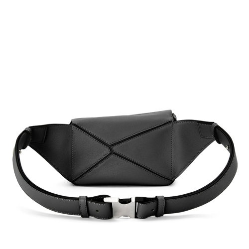 商品Loewe|【包税】LOEWE/罗意威  Puzzle系列 男士黑色经典小牛皮斜挎腰包0010651297,价格¥13077,第2张图片详细描述