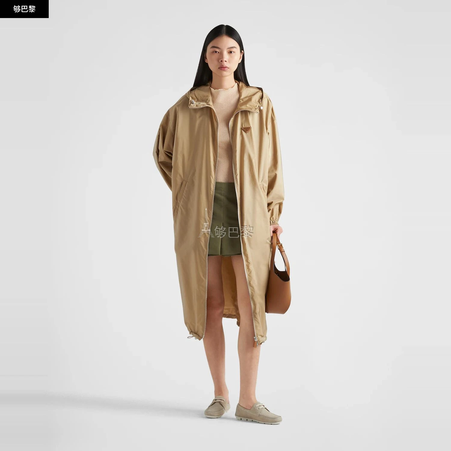商品Prada|【预售】 普拉达 25春夏 女士 风衣 Imperméable en Re-Nylon léger 292171_1WQ9_F0065_S_OOO ,价格¥17988,第4张图片详细描述