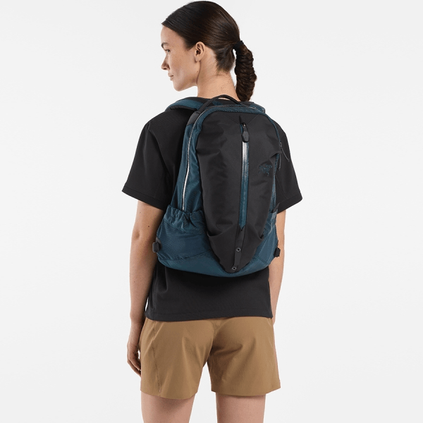商品Arc'teryx|【Brilliant|包邮包税】始祖鸟 ARRO 16 BACKPACK[SS23] 新款上市 Aro 16 背包 ABNSUX5398,价格¥1750,第12张图片详细描述