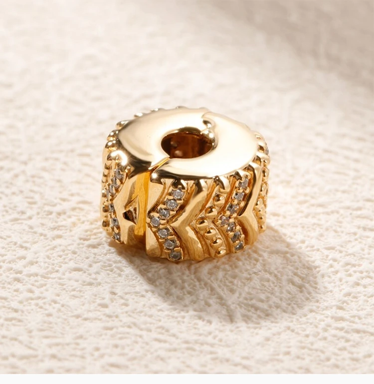 商品[国内直发] PANDORA|PANDORA 金色女士固定夹 767798CZ,价格¥235,第5张图片详细描述