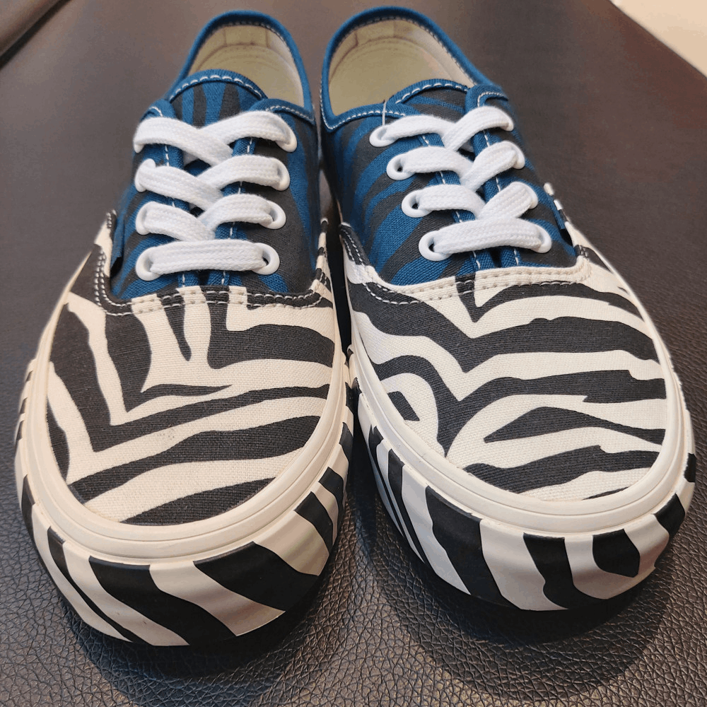 商品Vans|【韩国直邮|包邮包税】万斯[VANS] Ua Authentic # Animal # 男女共用 运动鞋 蓝色/zebra (VN0A5KRDASQ),价格¥298,第6张图片详细描述