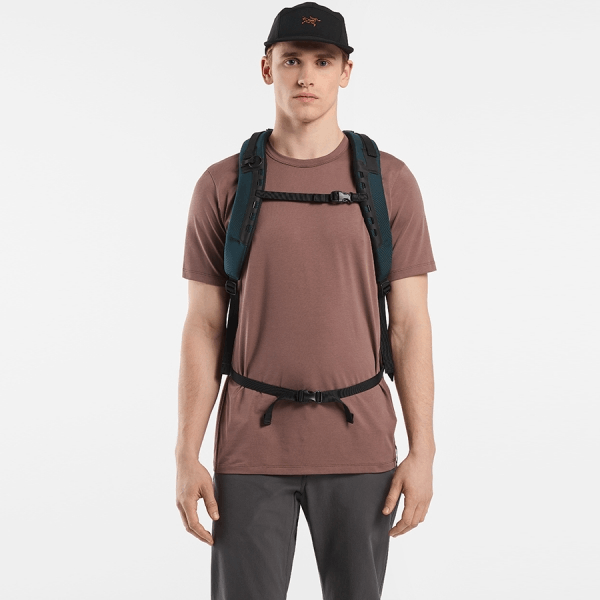 商品Arc'teryx|【Brilliant|包邮包税】始祖鸟 ARRO 22 BACKPACK[SS23] 新款上市 Aro 22 背包 ABNSUX4618,价格¥2409,第9张图片详细描述