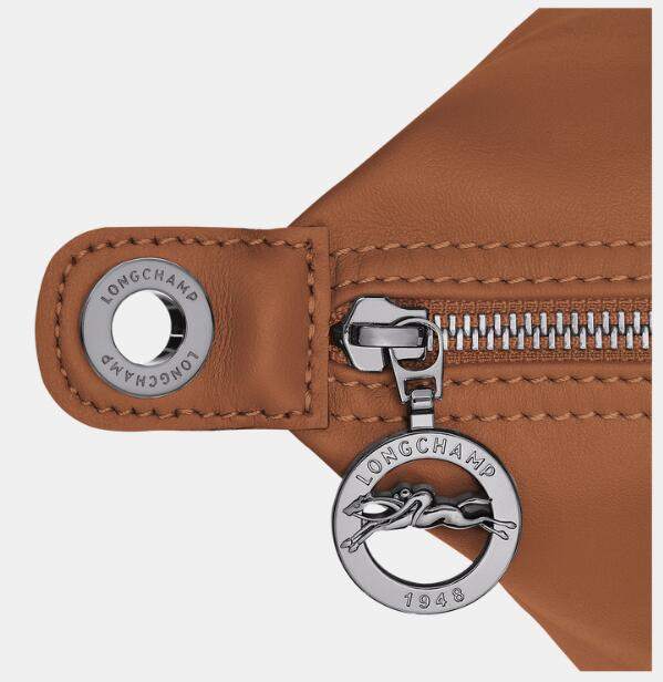 商品Longchamp|珑骧女包LE PLIAGE XTRA牛皮革搭扣翻盖拉链开合女士新款手提单肩斜挎包（香港仓发货）,价格¥3760,第13张图片详细描述