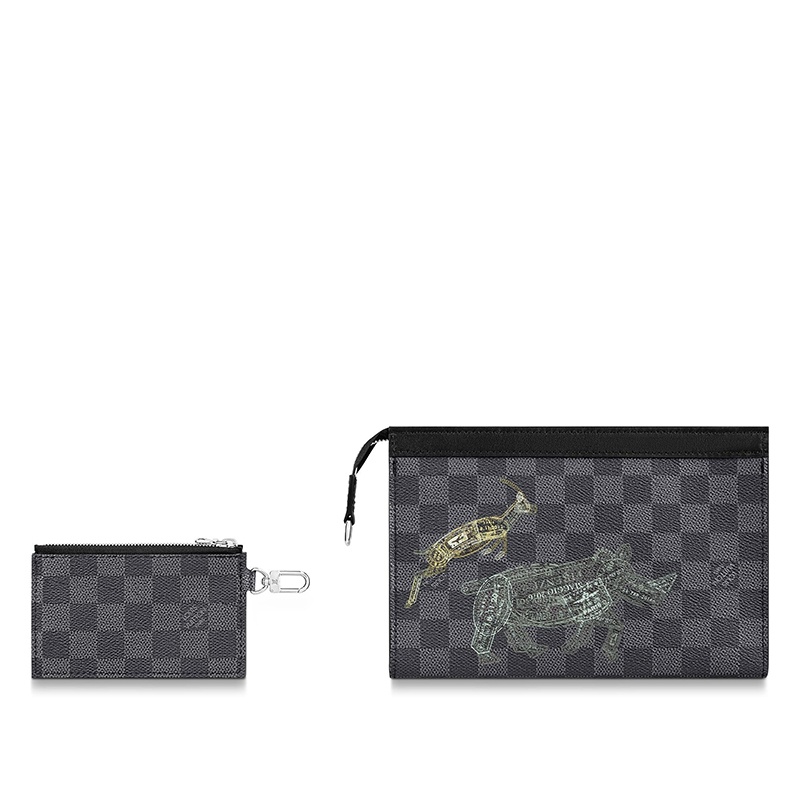 商品Louis Vuitton|预售10天 Louis Vuitton/路易威登 经典款GASTON WEARABLE WALLET系列 男士黑色棋盘格帆布饰彩色印章风格动物印花银扣配可拆卸小袋单肩斜挎包N64608,价格¥12956,第5张图片详细描述