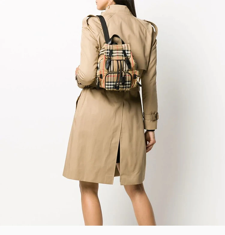 商品[国内直发] Burberry|Burberry 博柏利 女士时尚双肩背包 8032708,价格¥8728,第9张图片详细描述