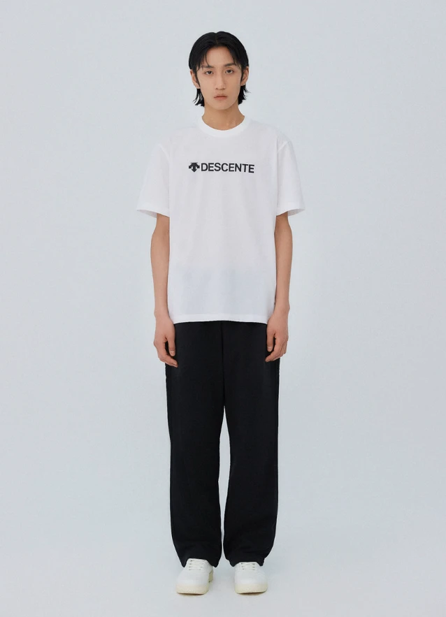 商品DESCENTE|【享贝家】ZY-迪桑特 夏季新款 速干透气运动训练上衣短袖T恤 男女同款 SO123UTS13,价格¥305,第6张图片详细描述