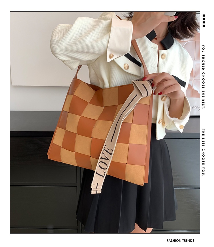 商品[国内直发] GLENVINTEN|格岚云顿英国品牌小众设计包包女2022秋冬新款女流行格子编织撞色单肩包腋下托特包,价格¥177,第1张图片详细描述