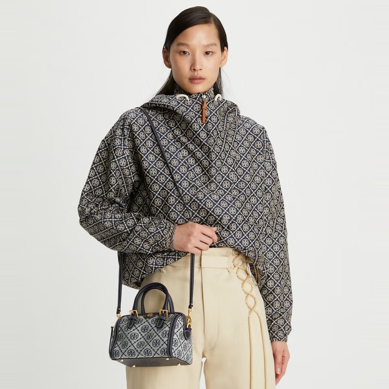 商品[国内直发] Tory Burch|托里·伯奇 奢侈品TB女包女士手提单肩斜挎迷你桶包明星同款 海军蓝82939-405,价格¥3002,第4张图片详细描述