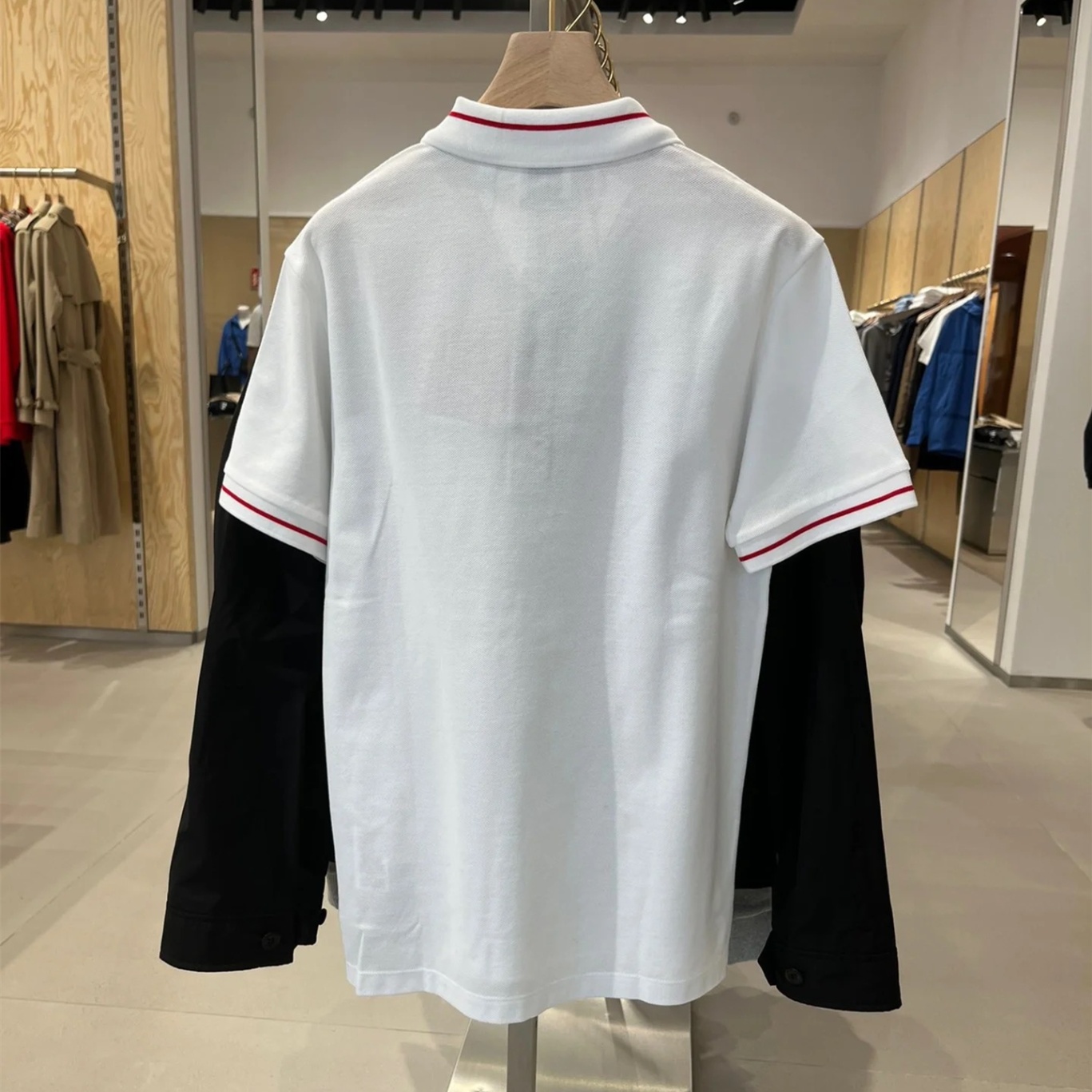 商品Burberry|博柏利 经典款 男士白色纯棉珠地网眼布Polo衫,价格¥1426,第6张图片详细描述