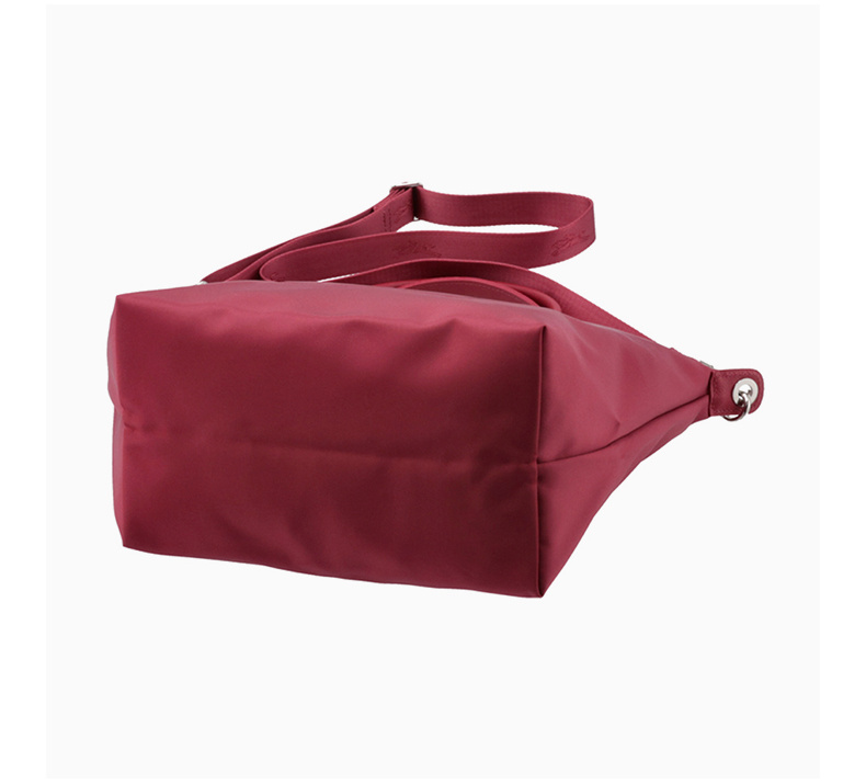 商品Longchamp|LONGCHAMP 女士紫红色尼龙中号手提斜挎包 1512598232,价格¥1211,第12张图片详细描述