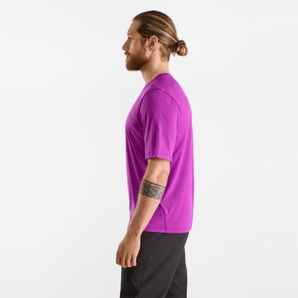 商品【夏休延期至7月底发货】 Arc'teryx|【Brilliant|包邮包税】始祖鸟 CORMAC LOGO SS M[SS23] 新款上市 Komak Logo SS 男士 ATNSMX6348,价格¥730,第22张图片详细描述