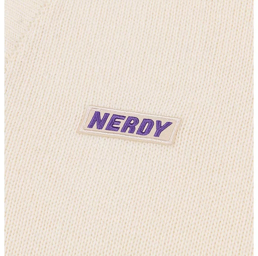 商品NERDY|【享贝家】NERDY休闲绣标羊毛针织开衫  男女同款 乳白色（预售款，10天发货）PNEF21KK07,价格¥340,第6张图片详细描述