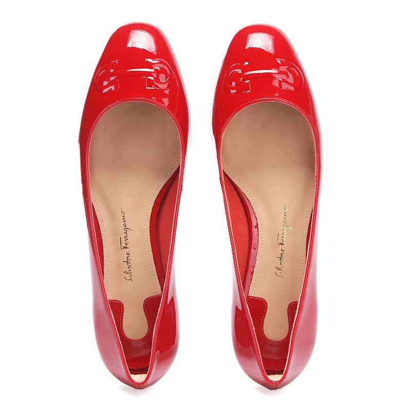 商品Salvatore Ferragamo|SALVATORE FERRAGAMO 女士红色漆皮休闲平底船鞋 0680095,价格¥2202,第9张图片详细描述