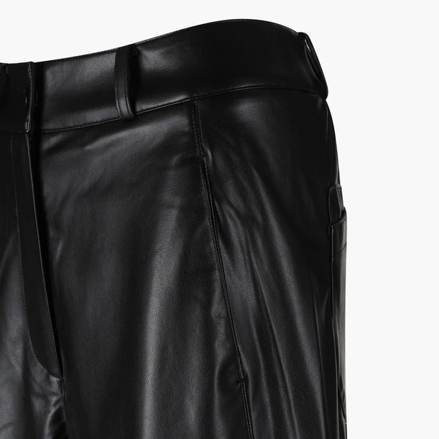 商品【预售商品15天发货】 DESCENTE|GOLF女性锥形宽松皮裤时尚个性 DO32WFPT92-BLKG,价格¥1288,第15张图片详细描述