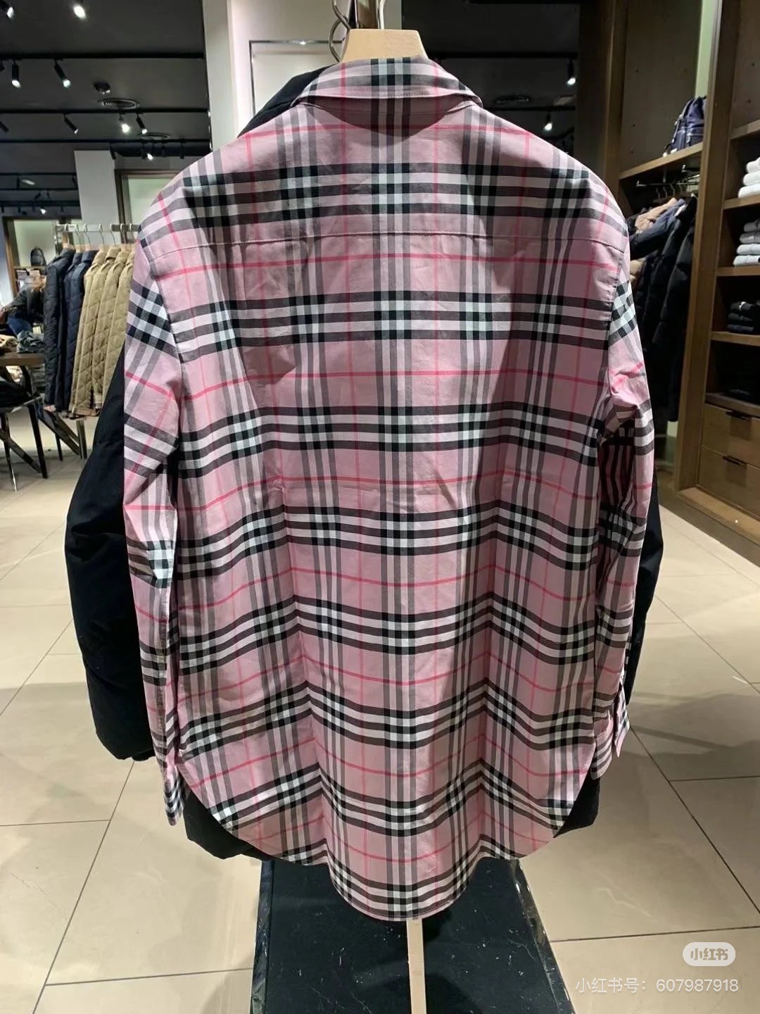 商品Burberry|BURBERRY/博柏利 女士粉色格纹棉质多扣领经典长袖衬衫80742161,价格¥1100,第7张图片详细描述