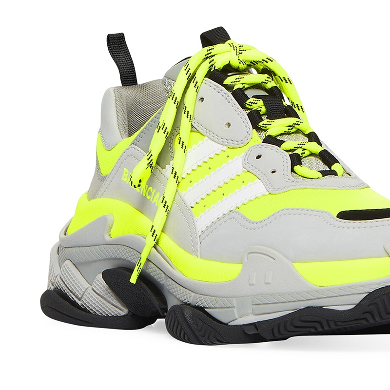 商品Balenciaga|巴黎世家23新款 TRIPLE S男荧光黄聚酯运动鞋,价格¥7894,第2张图片详细描述