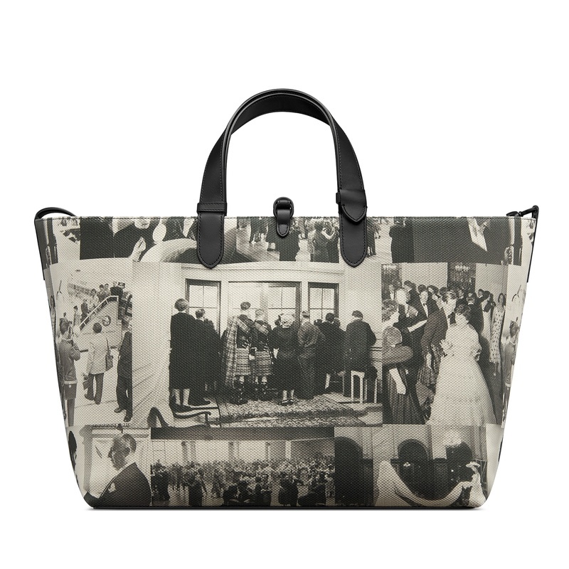 商品Dior|迪奥 Toujours系列女士黑色科技面料手提包 M2820SDEV_M911,价格¥29578,第7张图片详细描述