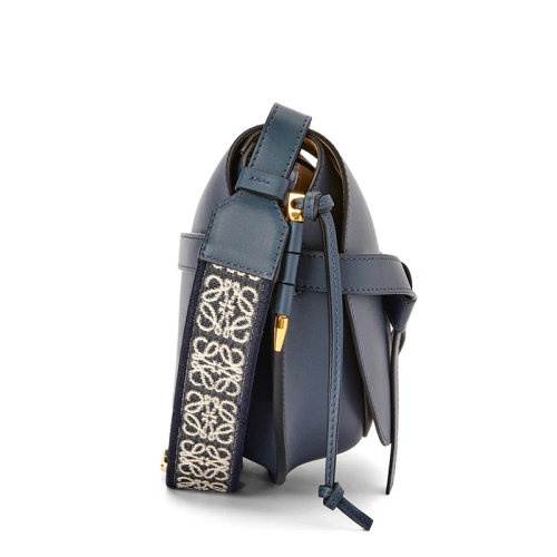 商品Loewe|【包税】LOEWE/罗意威 Gate Dual系列 女士小号玛瑙蓝色牛皮革提花织物肩带翻盖开合单肩斜挎包腰包A650T20X40-1809,价格¥17171,第6张图片详细描述