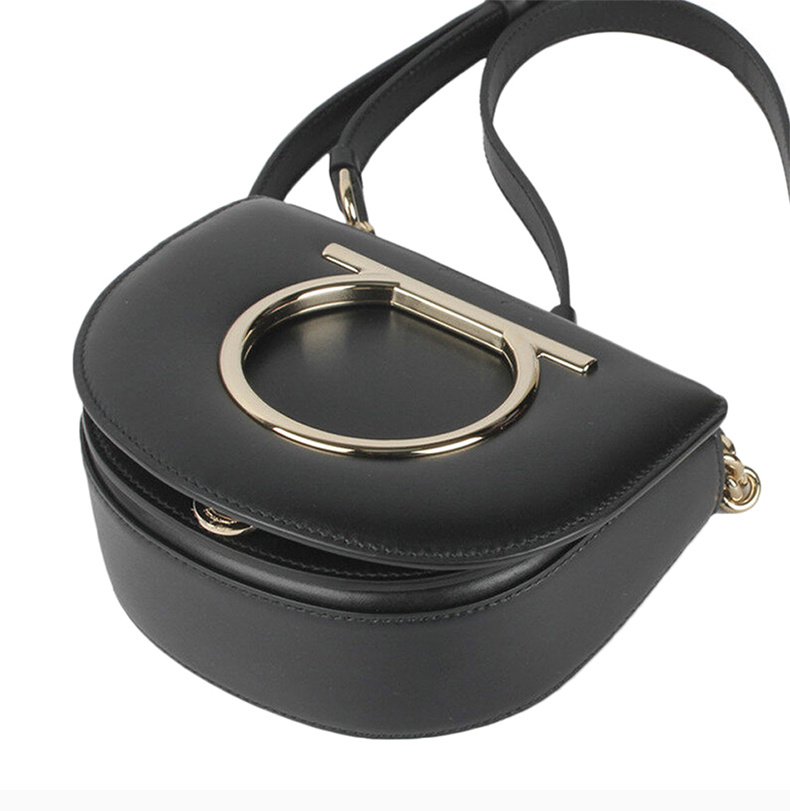 商品Salvatore Ferragamo|Salvatore Ferragamo 菲拉格慕 女士黑色徽标单肩包 21-H001-691241,价格¥4858,第3张图片详细描述