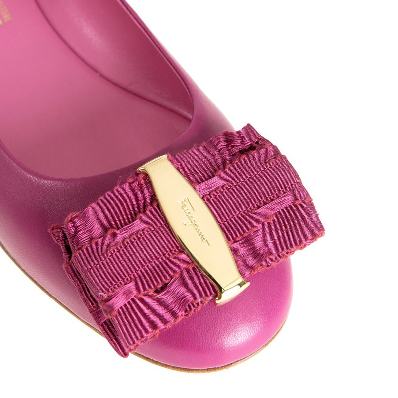 商品Salvatore Ferragamo|SALVATORE FERRAGAMO 女士紫红色皮革平底船鞋 0659102,价格¥2550,第4张图片详细描述