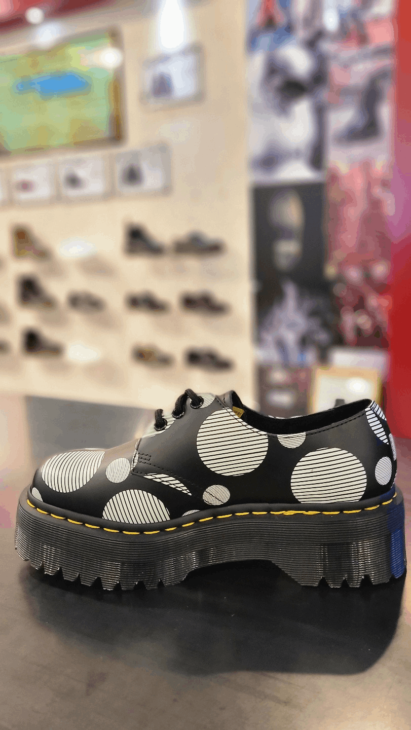 商品Dr. Martens|【Brilliant|包邮包税】马汀博士 马丁靴 1461 Quad Black+White Polka Dot Smooth 26879009,价格¥711,第4张图片详细描述