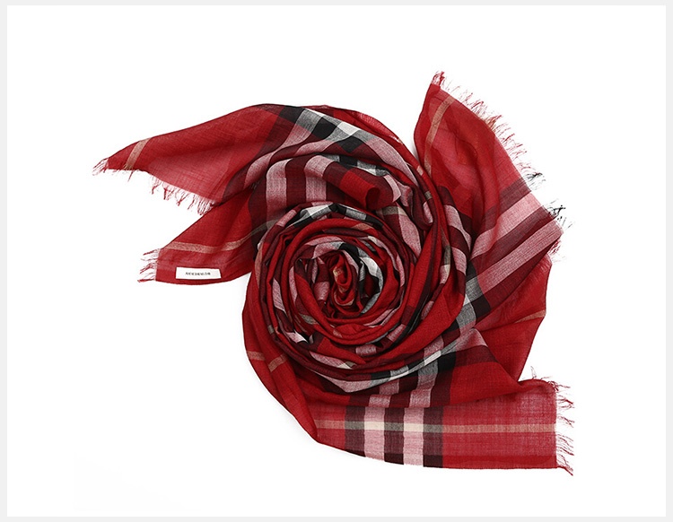 商品[国内直发] Burberry|Burberry 巴宝莉 女士红色格纹轻盈混纺围巾 3954620-红色,价格¥2577,第4张图片详细描述